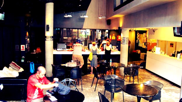 Daheim in Bangkok: Lub d Hostel in Silom & Siam Square