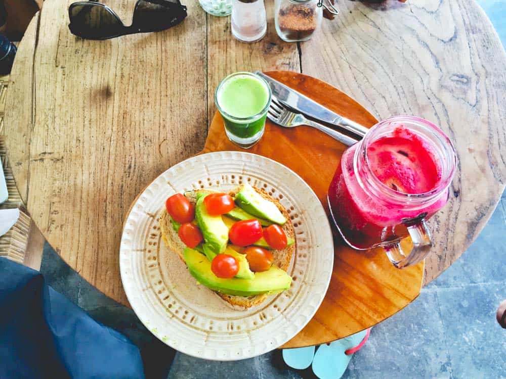 avocado cafe