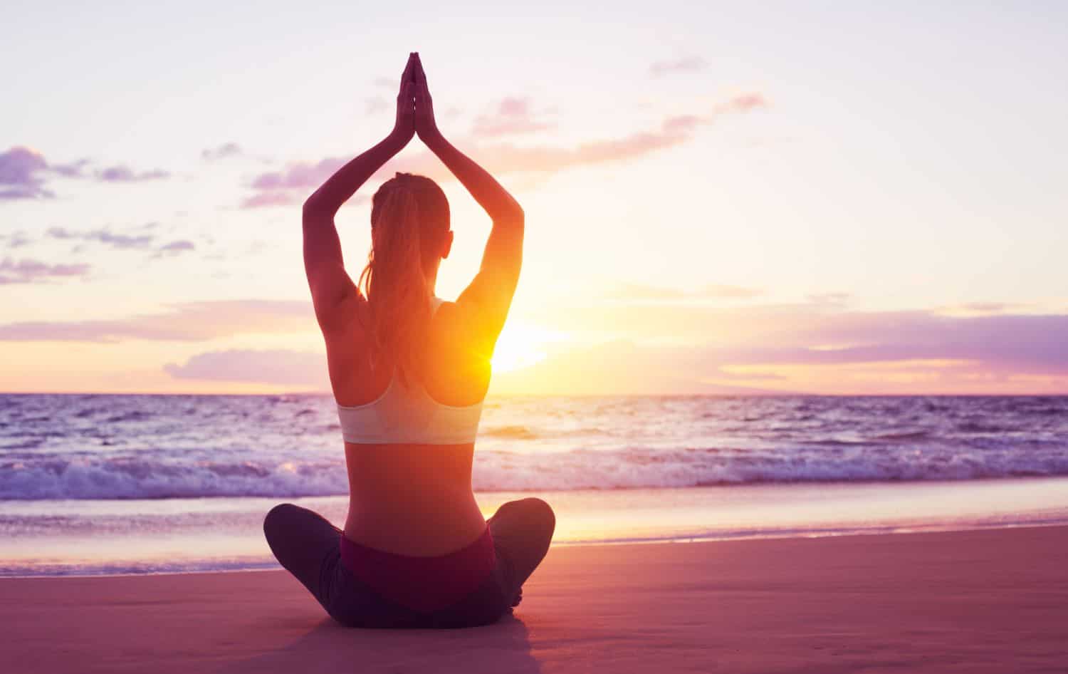 Reise Gadgets Paulina Yoga am Strand