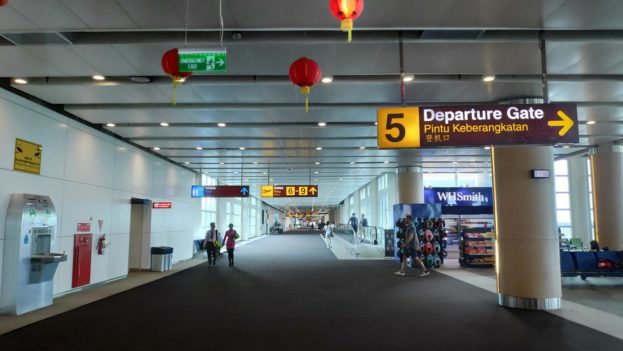 Corona-Rückholaktion nach Deutschland – Departure Gate am balinesischen Flughafen Ngurah Rai