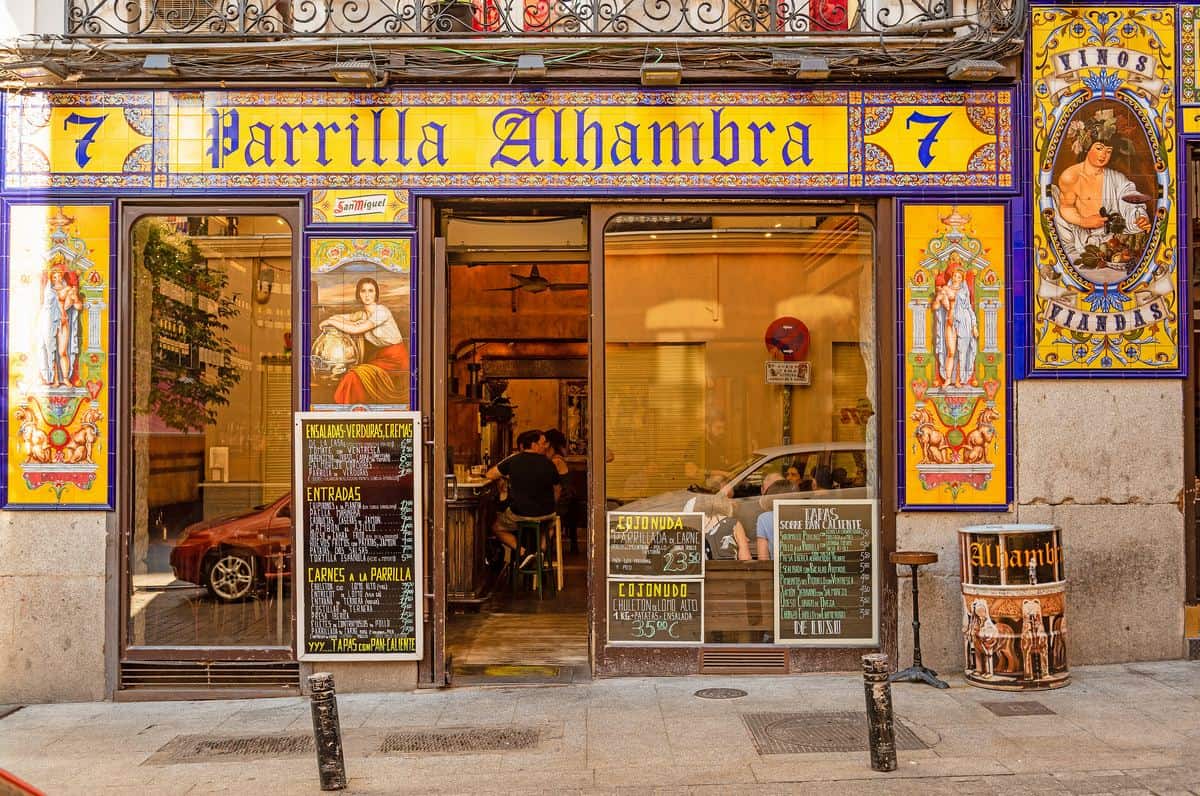 Spanien-Reise-Tipps - Taverne in Madrid