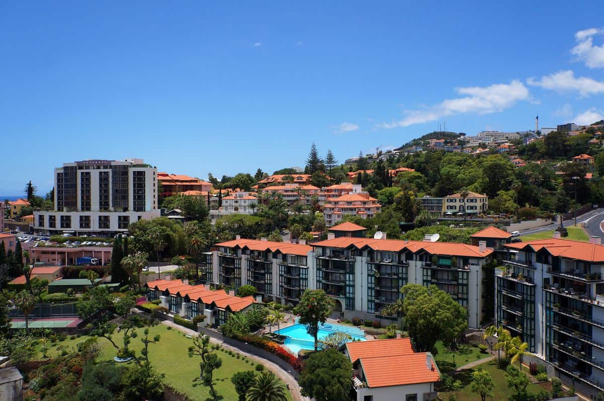 Portugal Reise-Tipps – Hotelanlage in Funchal auf der Insel Madrid
