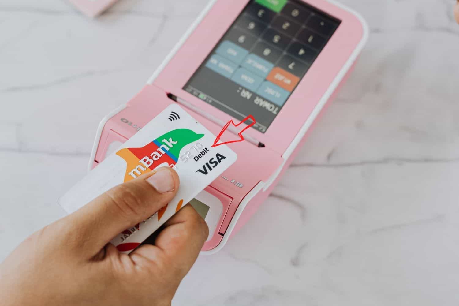 Kreditkarte Debit Hinweis