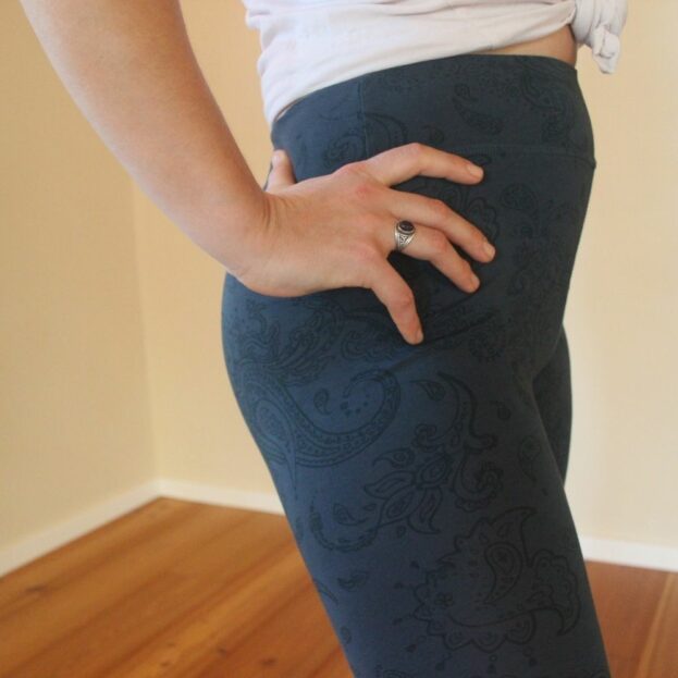 Yoga Leggings Leela Orionblue Petrol von Jaya Paisley Print